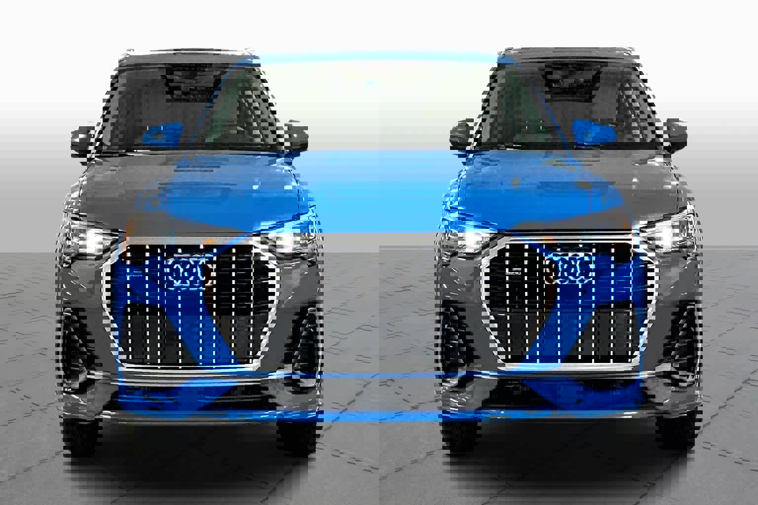 Used 2020 Audi Q3 2.0T Premium w/ Convenience Package image 4