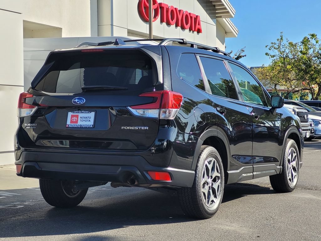 Used 2019 Subaru Forester Premium AWD/4WD image 5