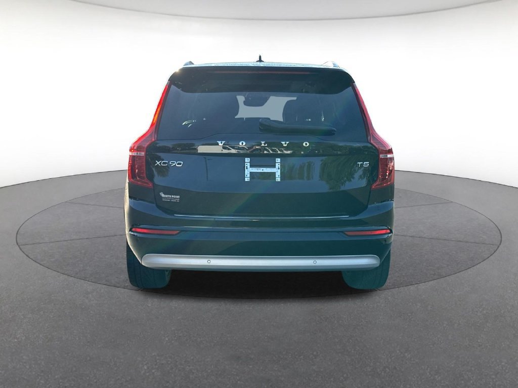 Used 2022 Volvo XC90 T5 Momentum w/ Protection Package Premier FWD image 4