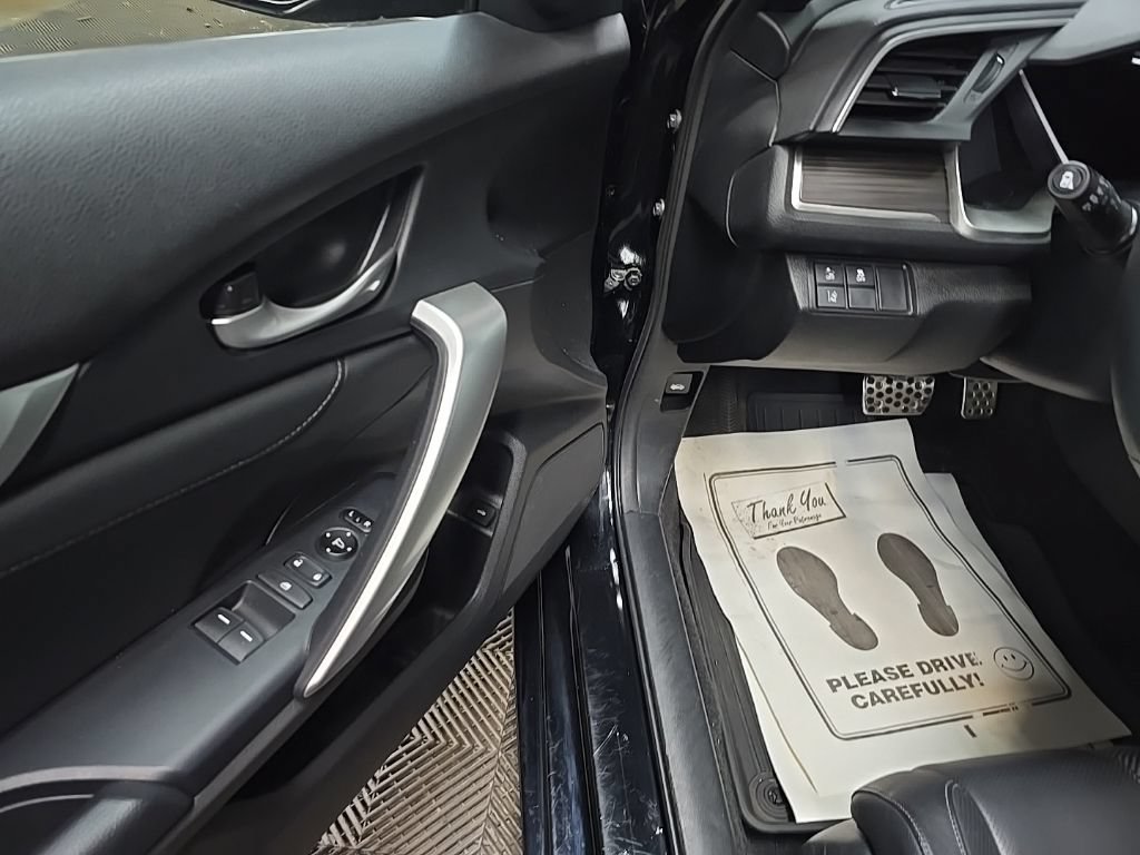 Used 2020 Honda Civic Touring image 28