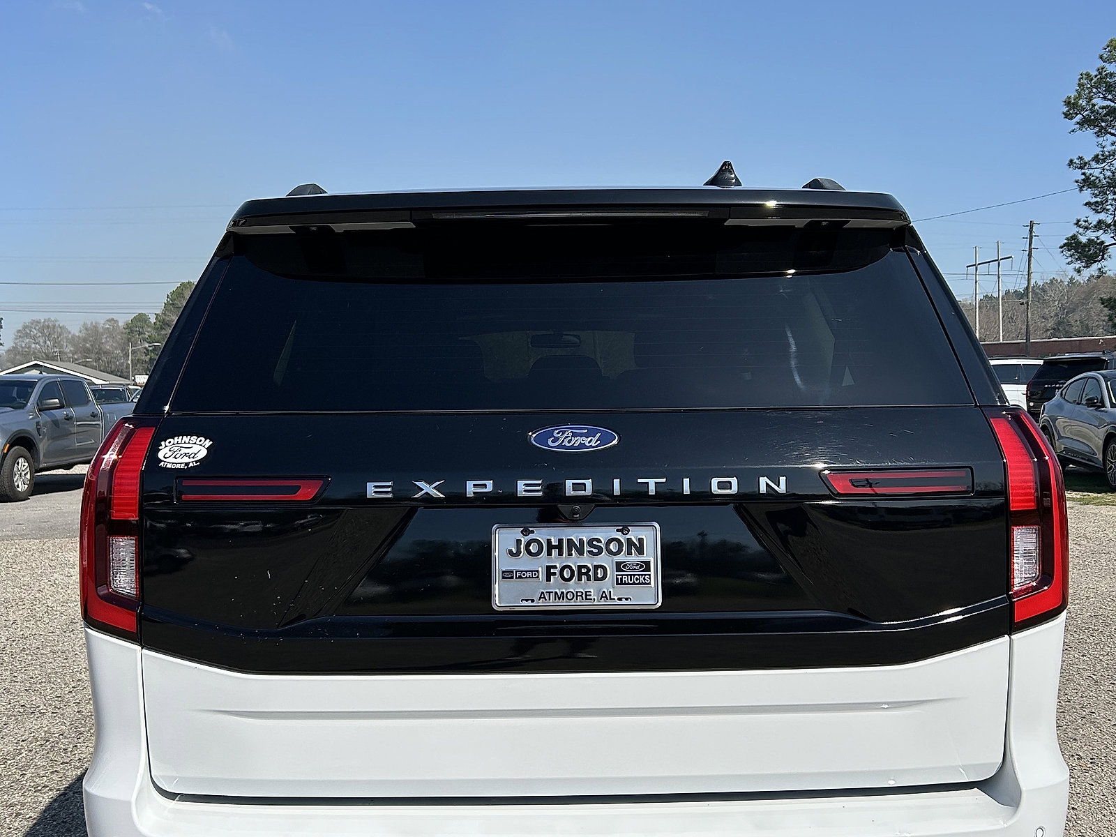 Used 2025 Ford Expedition Max Platinum image 4