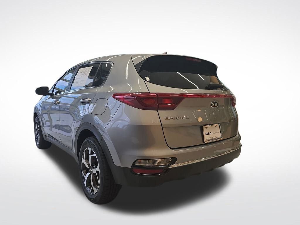 Used 2022 Kia Sportage LX image 3