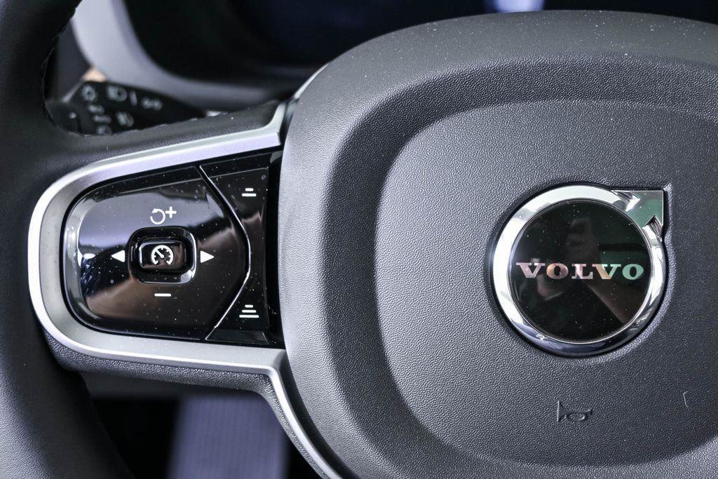 New 2026 Volvo XC60 B5 Plus w/ Protection Package Premier AWD/4WD image 9