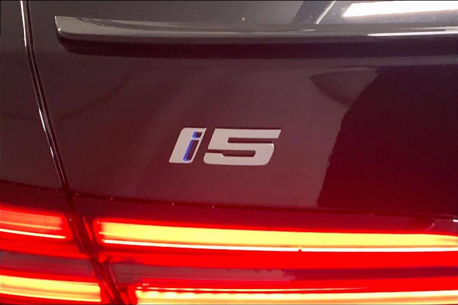 New 2026 BMW i5 w/ Executive Package AWD/4WD image 15