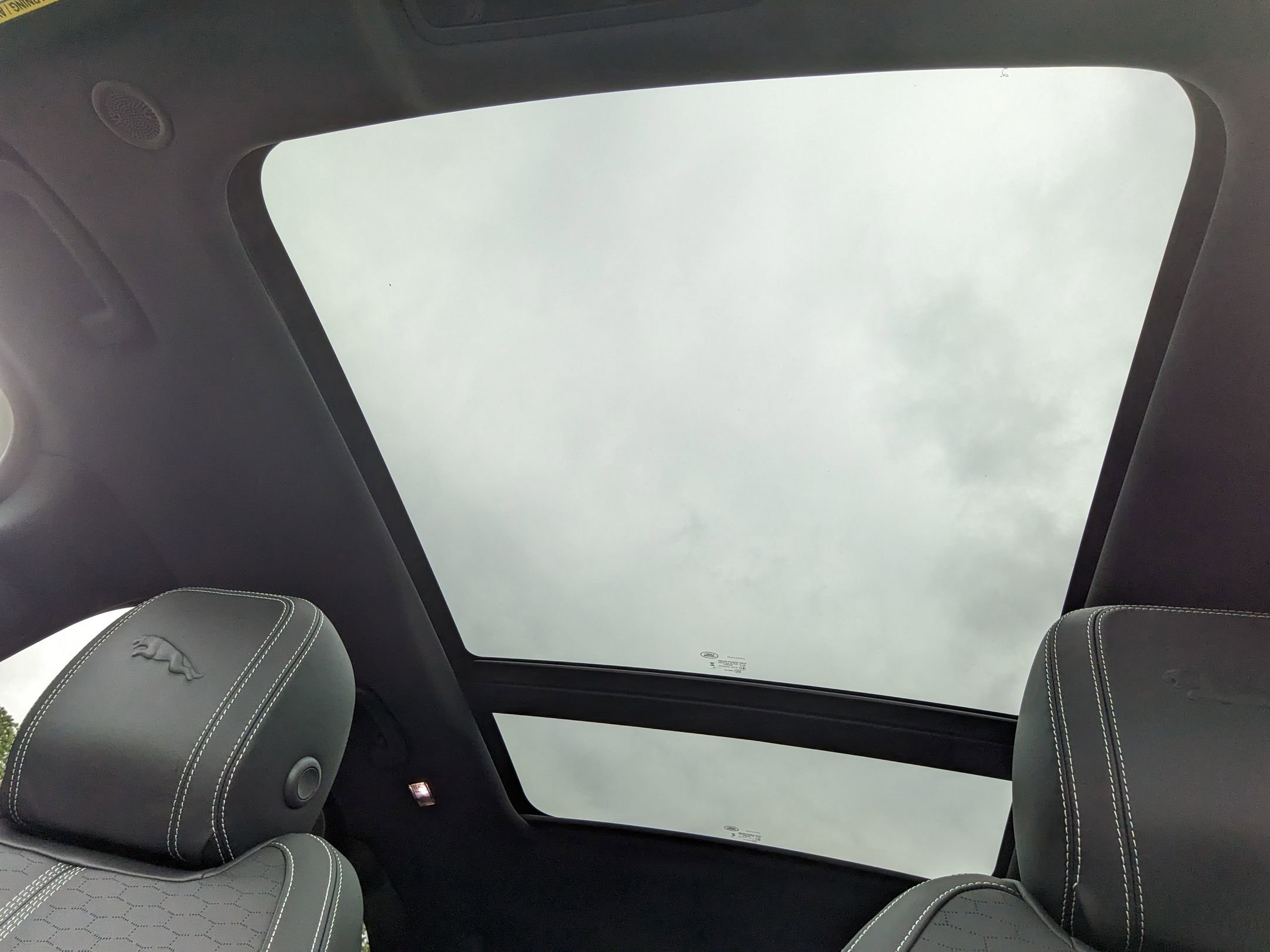 New 2026 Jaguar F-PACE R-Dynamic S image 18