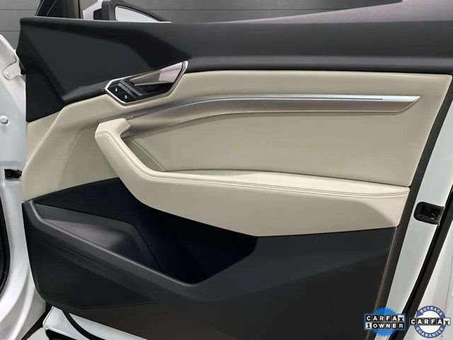 Used 2024 Audi Q8 e-tron Premium image 71