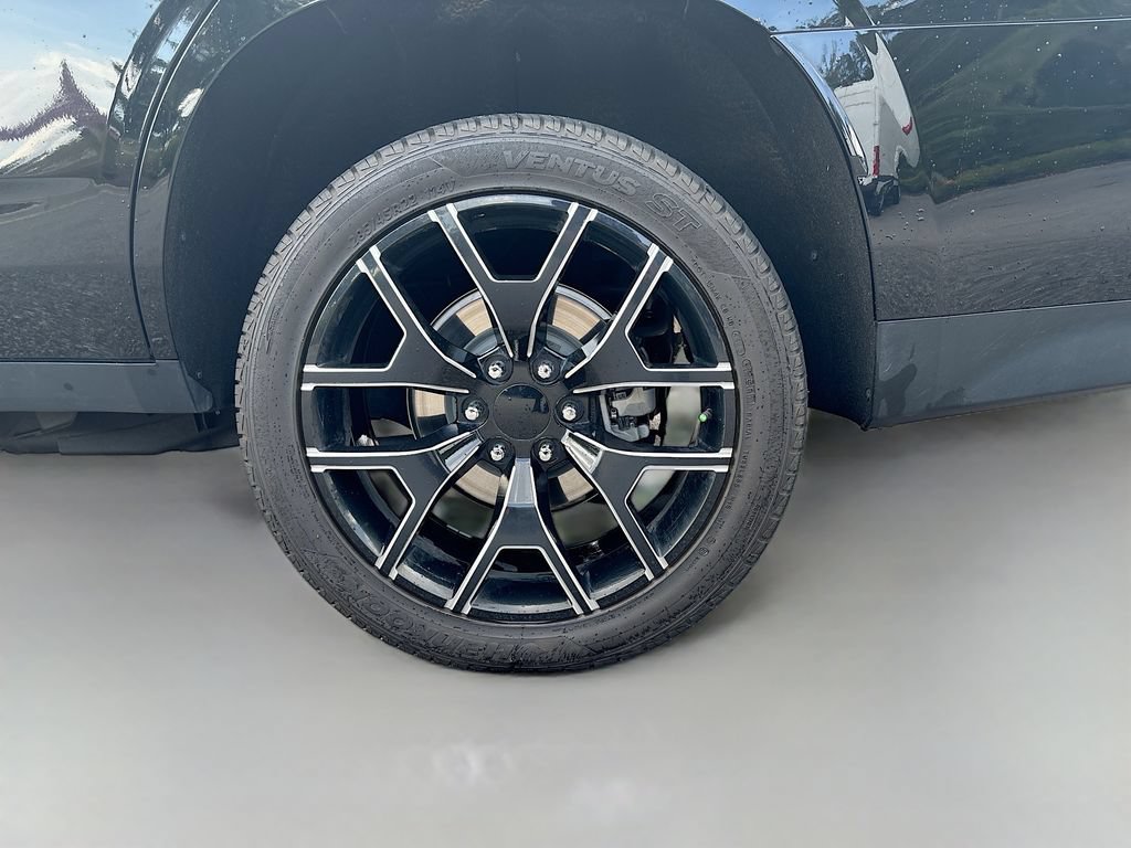 Used 2023 Chevrolet Tahoe LT AWD/4WD image 11