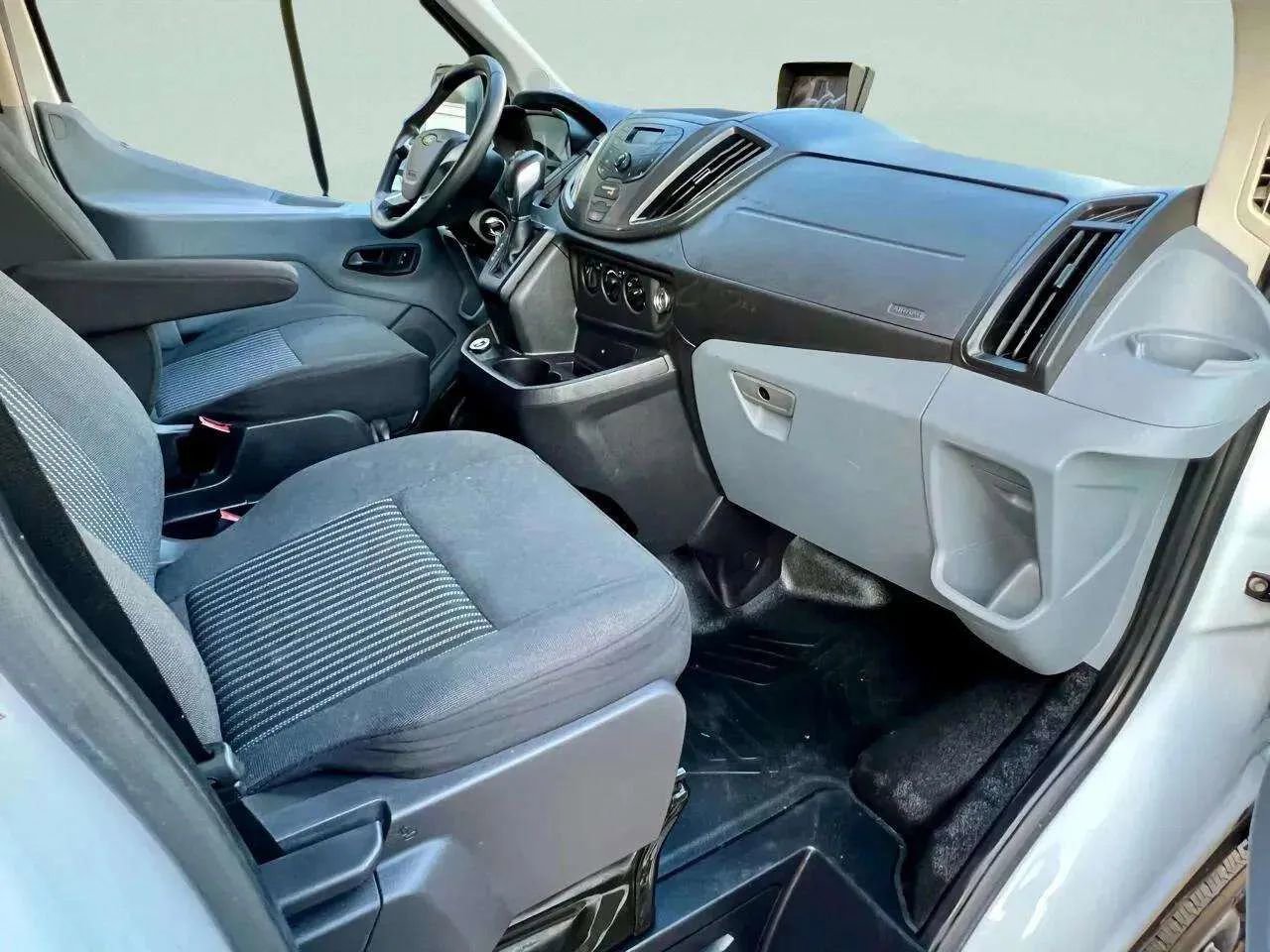 Used 2019 Ford Transit 250 130 Low Roof w/ Exterior Upgrade Package image 20