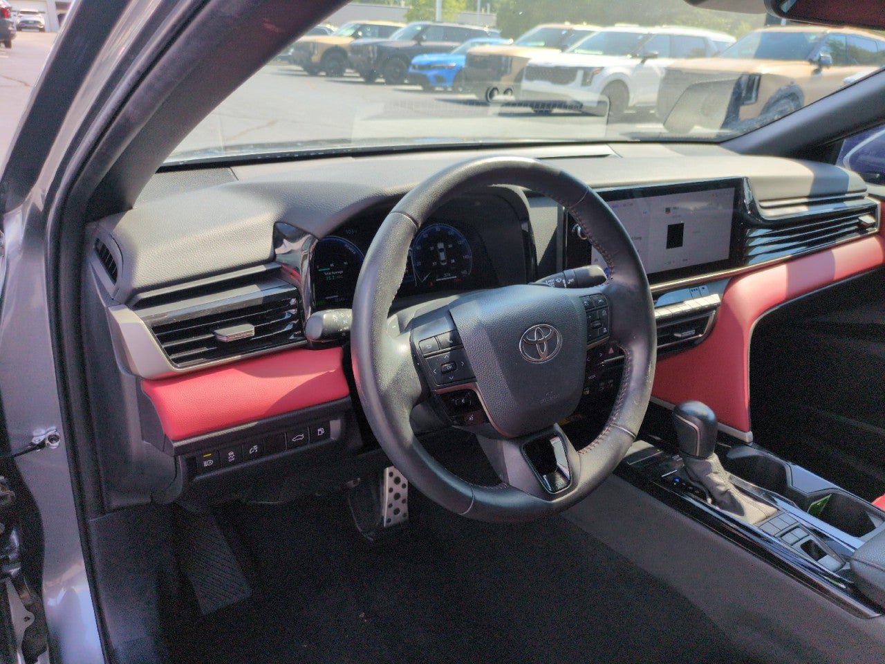 Used 2025 Toyota Camry XSE FWD image 15