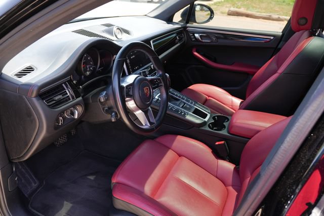 Used 2019 Porsche Macan AWD/4WD image 10