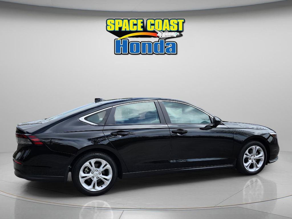 Used 2025 Honda Accord LX image 10