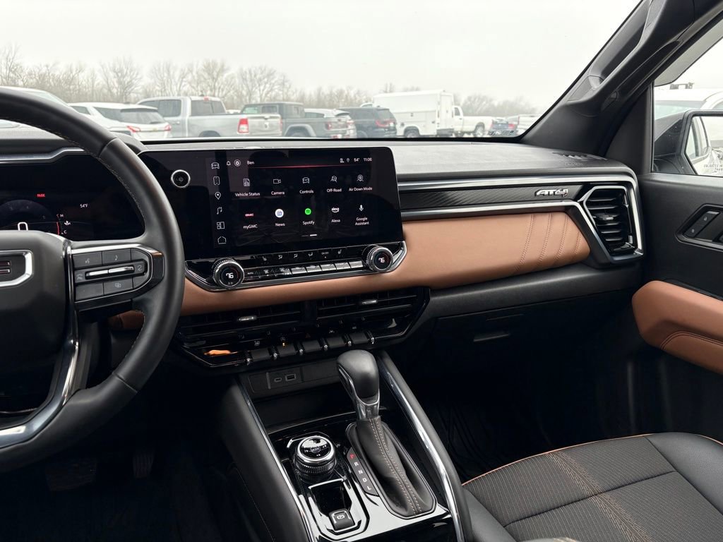 Used 2023 GMC Canyon AT4 image 22