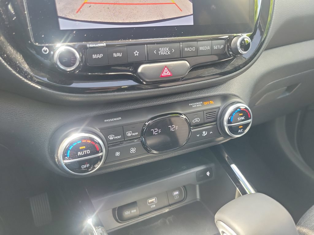 Certified 2025 Kia Soul EX FWD image 28