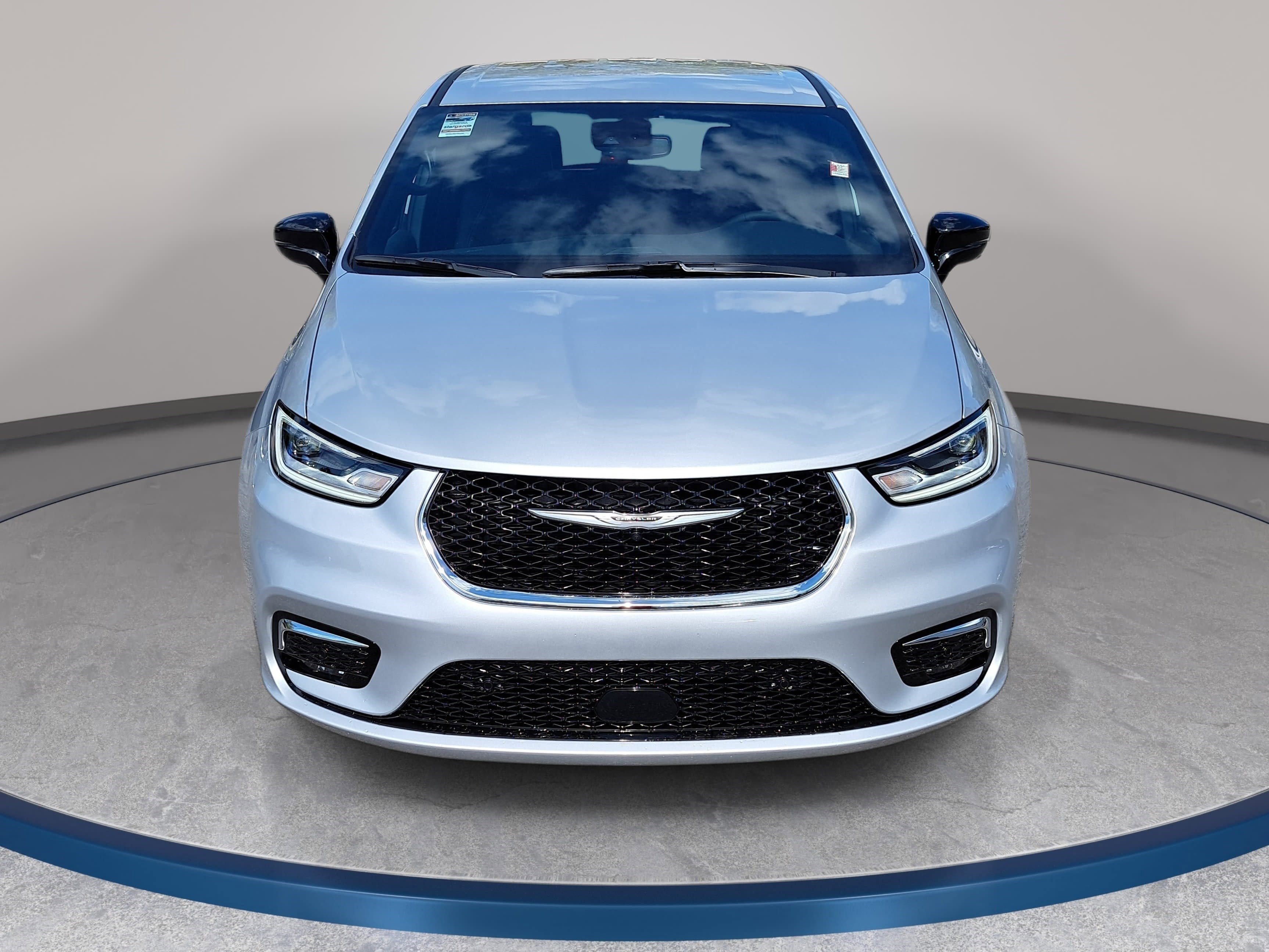 New 2026 Chrysler Pacifica Select image 2