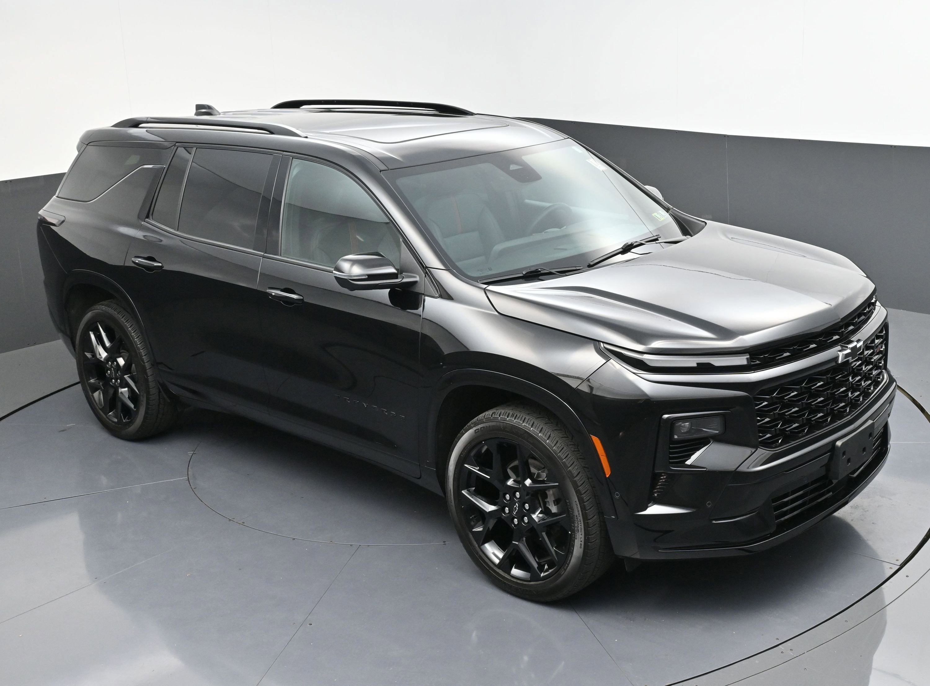 Certified 2024 Chevrolet Traverse RS FWD image 54