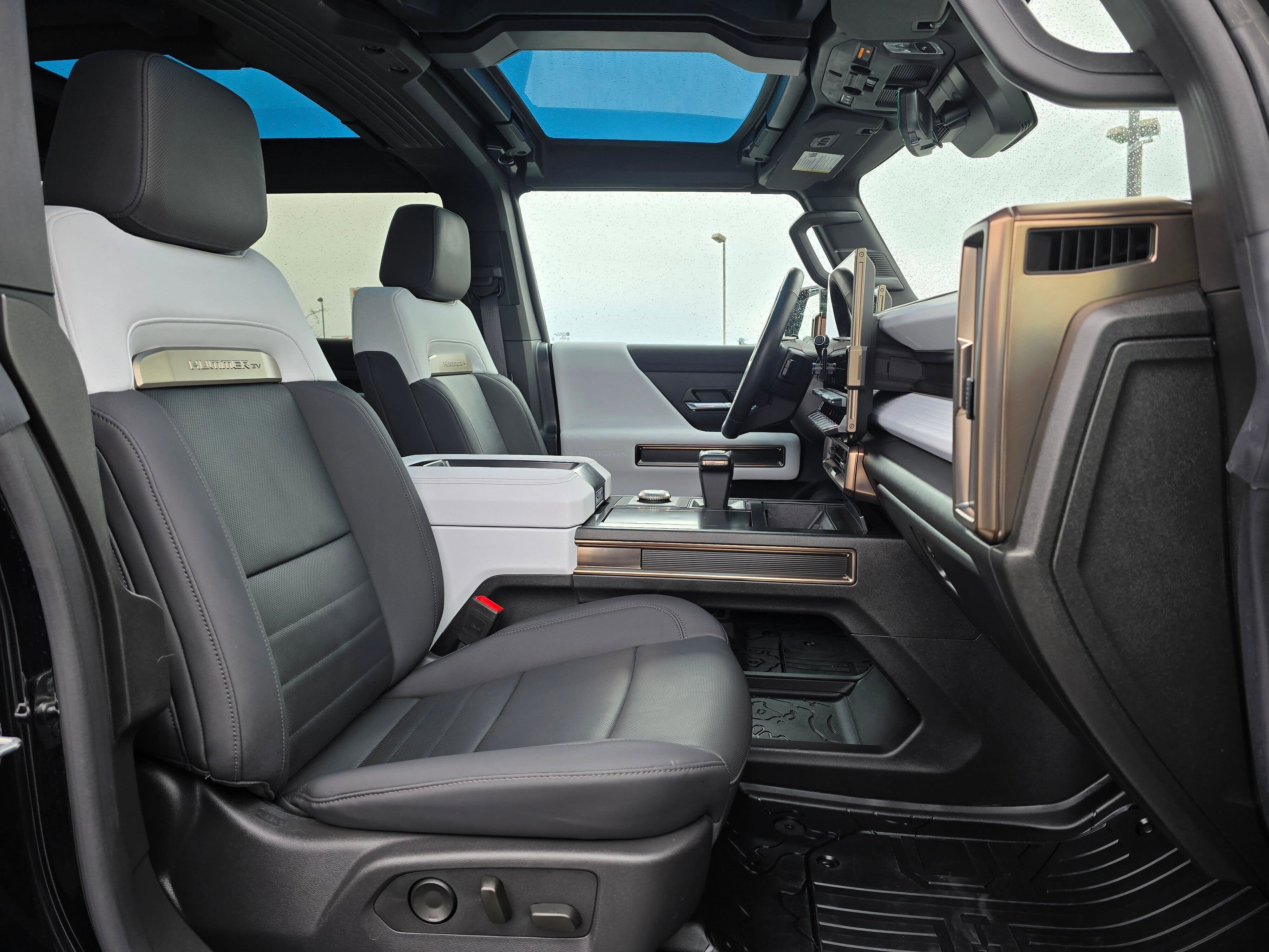 Used 2024 GMC Hummer EV 2X w/ Extreme Off-Road Package image 14