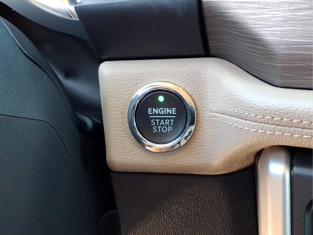 Used 2024 Ford Expedition Limited AWD/4WD image 8