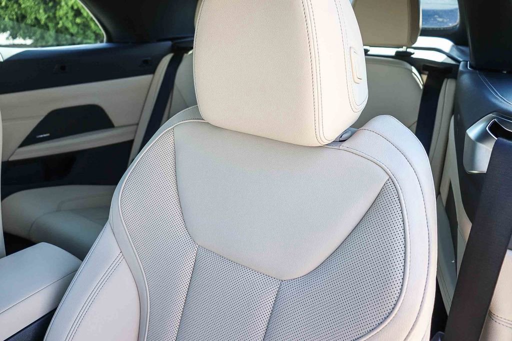 Used 2026 BMW 430i Convertible w/ M Sport Package RWD image 34