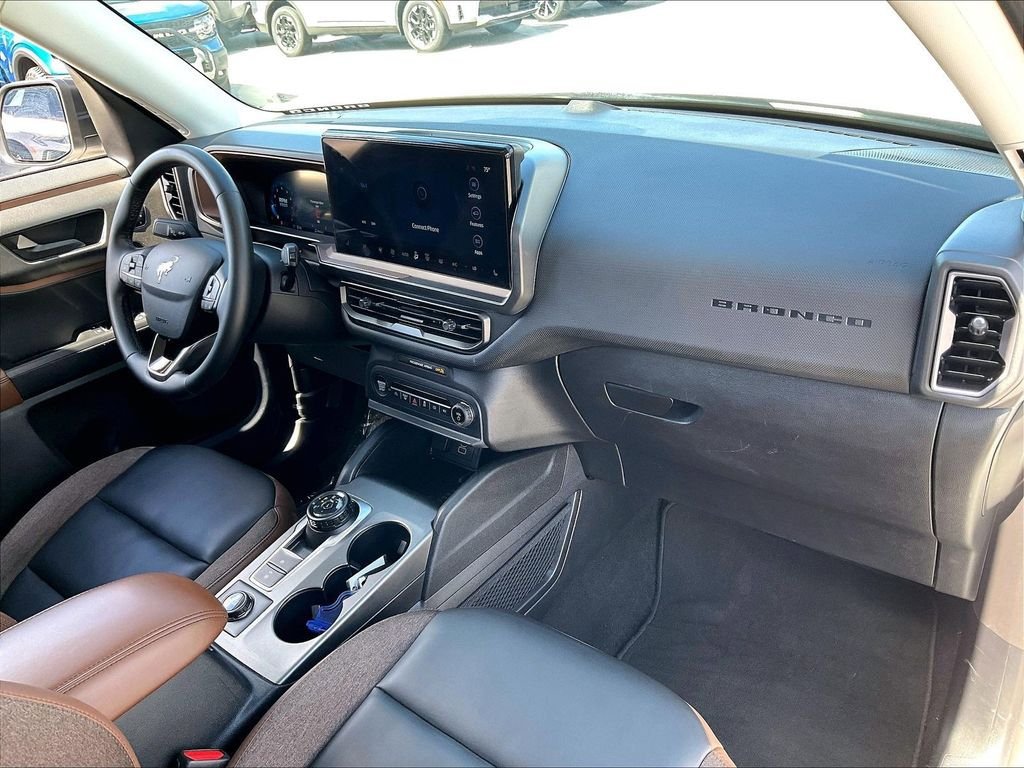 Used 2025 Ford Bronco Sport Outer Banks AWD/4WD image 13