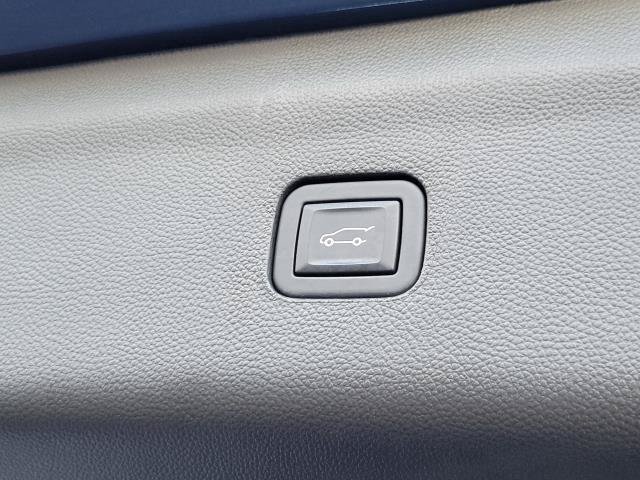 Used 2024 Buick Enclave Essence w/ Trailering Package, 5000 lbs. AWD/4WD image 9