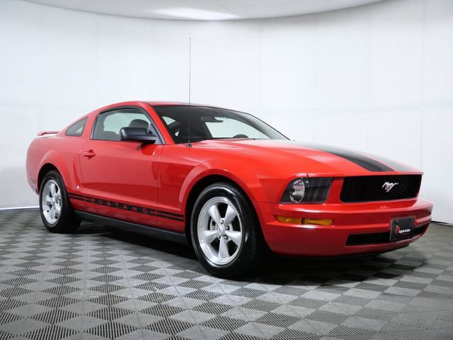 Used 2005 Ford Mustang Coupe RWD image 1