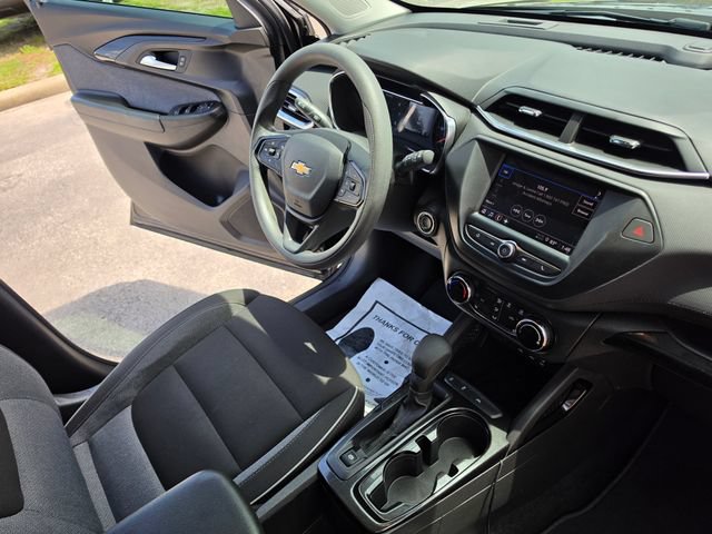 Used 2023 Chevrolet TrailBlazer LT FWD image 21
