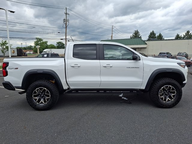 Used 2025 Chevrolet Colorado ZR2 AWD/4WD image 7