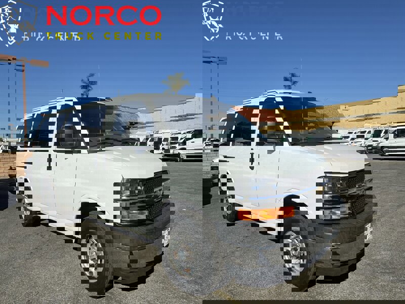 Used 2019 Chevrolet Express 3500 LT w/ LT Preferred Equipment Group image 4