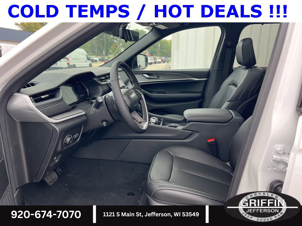 New 2025 Jeep Grand Cherokee Limited w/ Luxury Tech Group II image 18