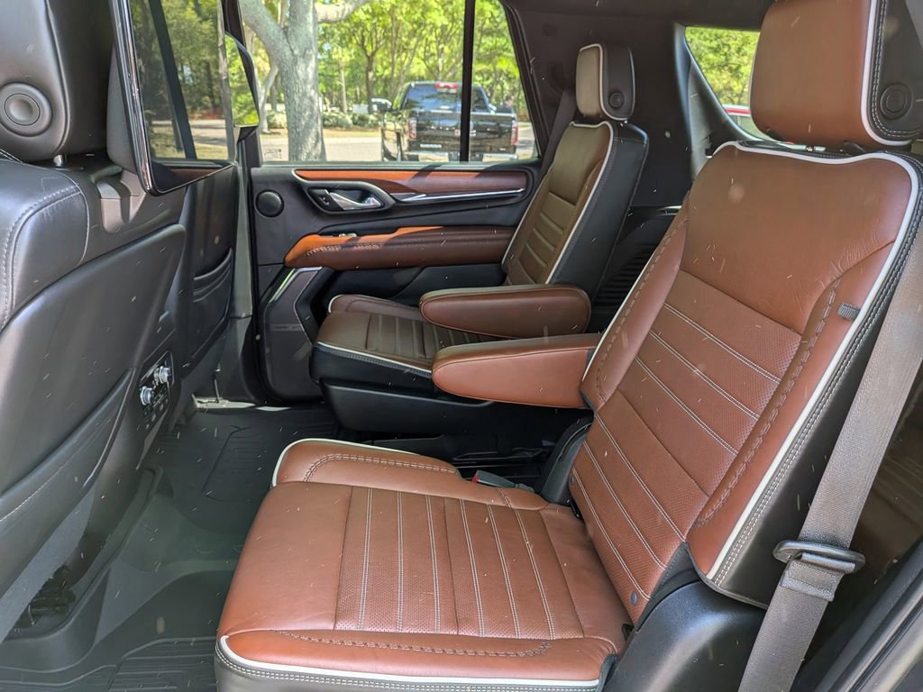 Used 2023 GMC Yukon Denali Ultimate image 16