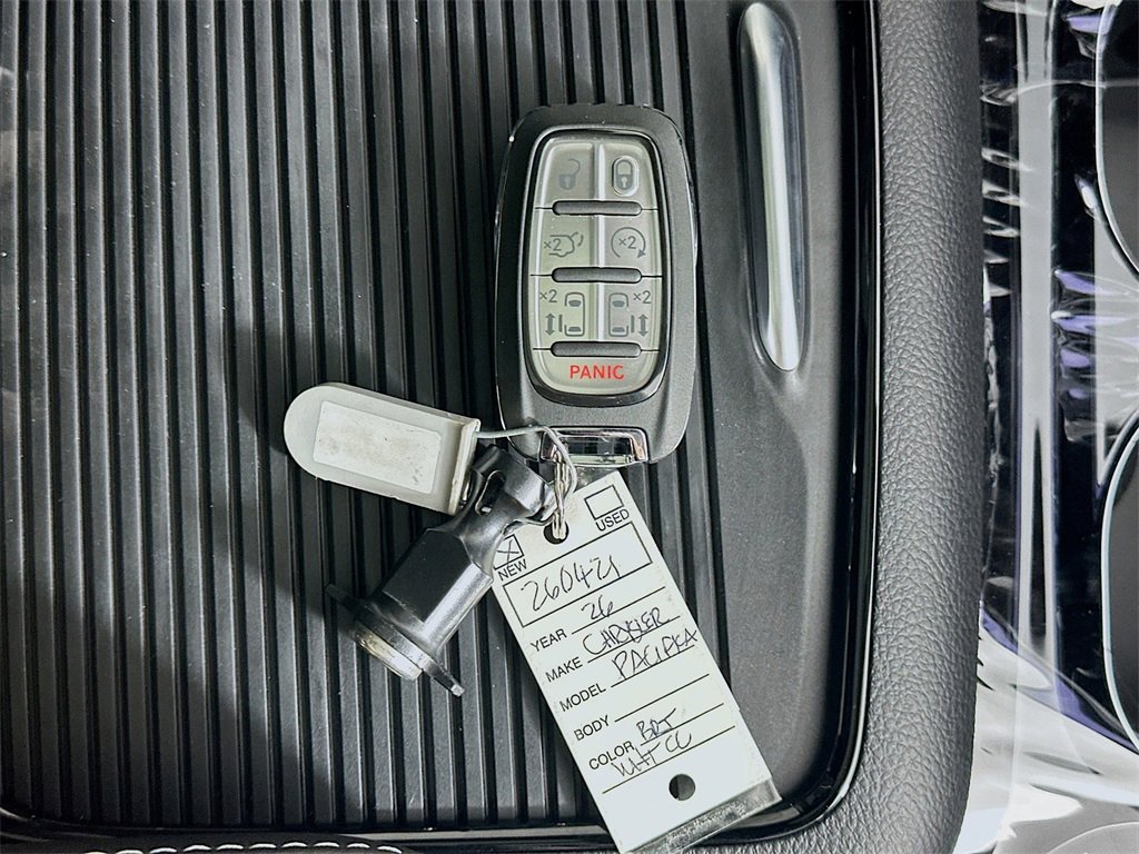 New 2026 Chrysler Pacifica Limited image 20