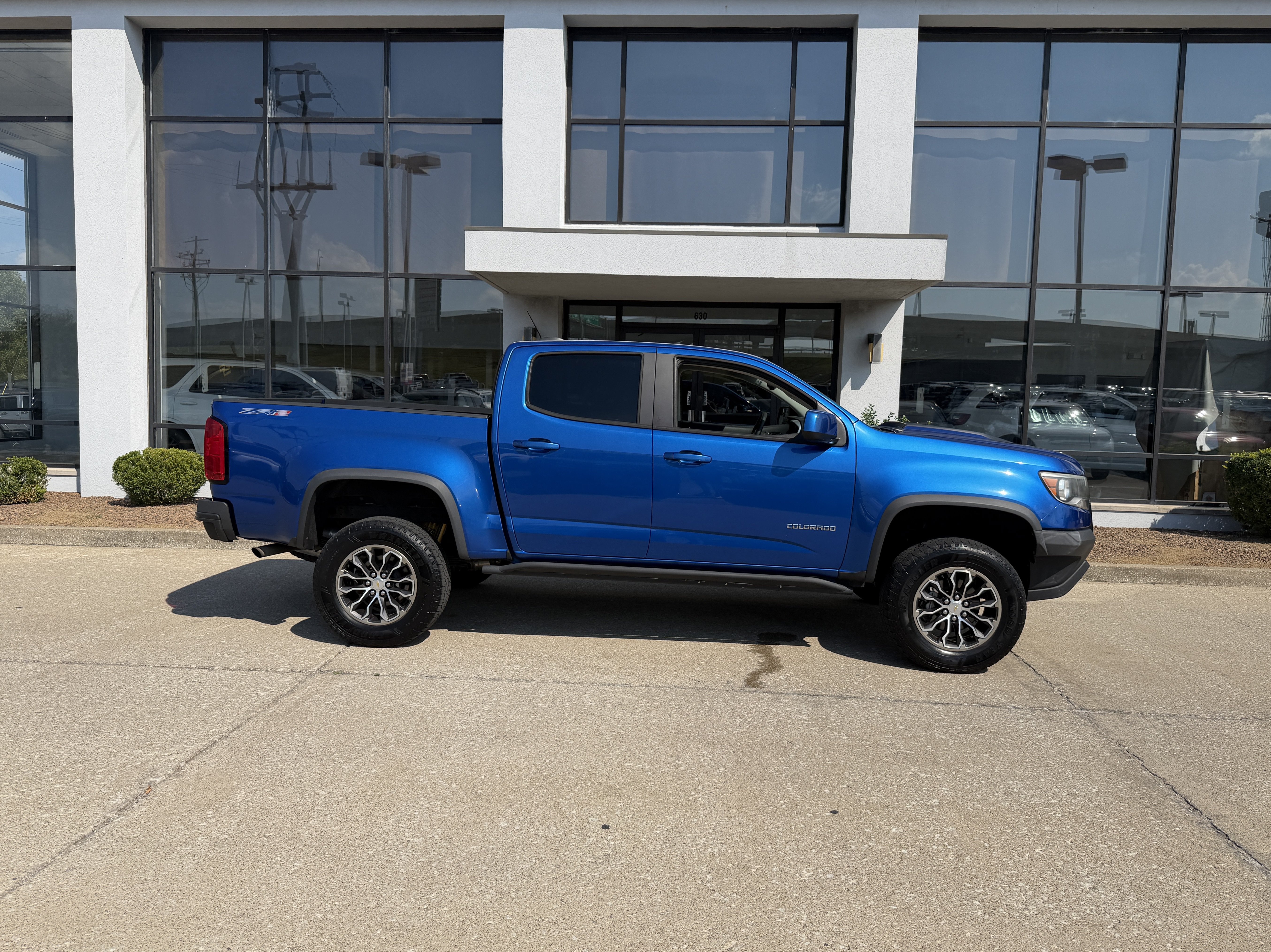 Used 2018 Chevrolet Colorado ZR2 AWD/4WD image 3