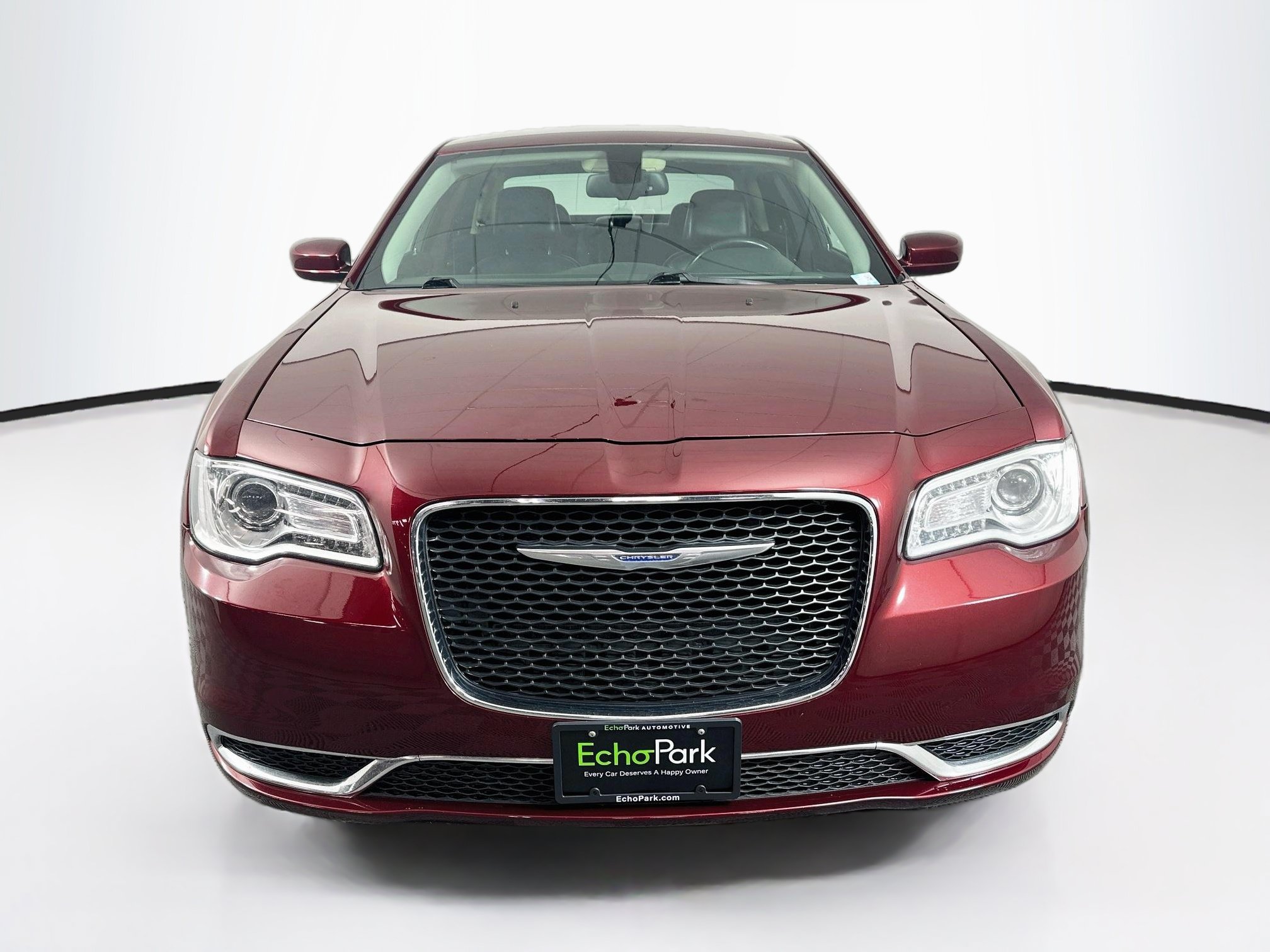 Used 2016 Chrysler 300 Limited RWD image 2