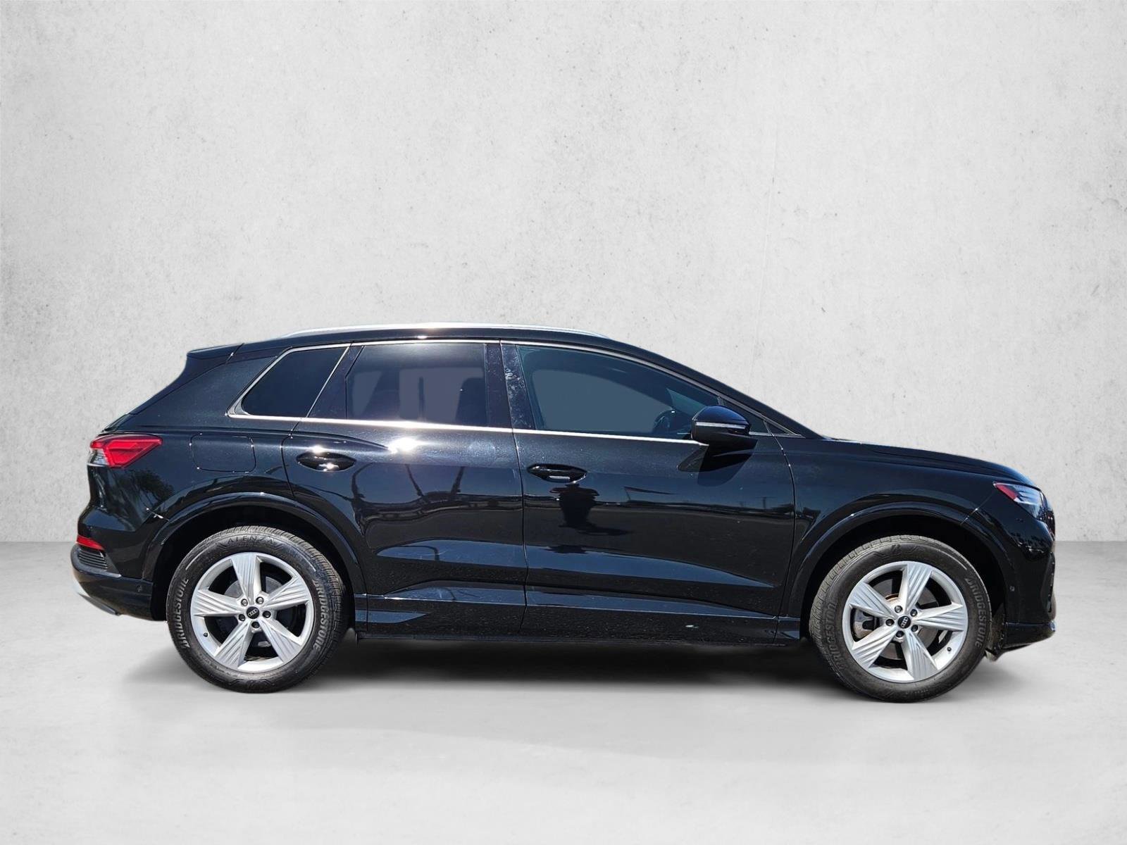 Used 2022 Audi Q4 e-tron Prestige AWD/4WD image 4