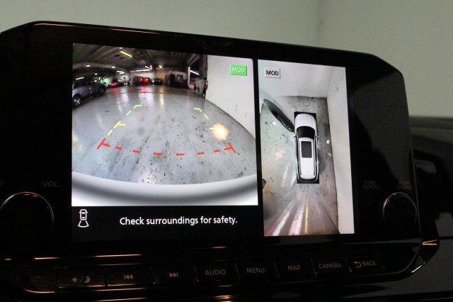 Used 2024 Nissan Pathfinder SL w/ SL Premium Package image 16