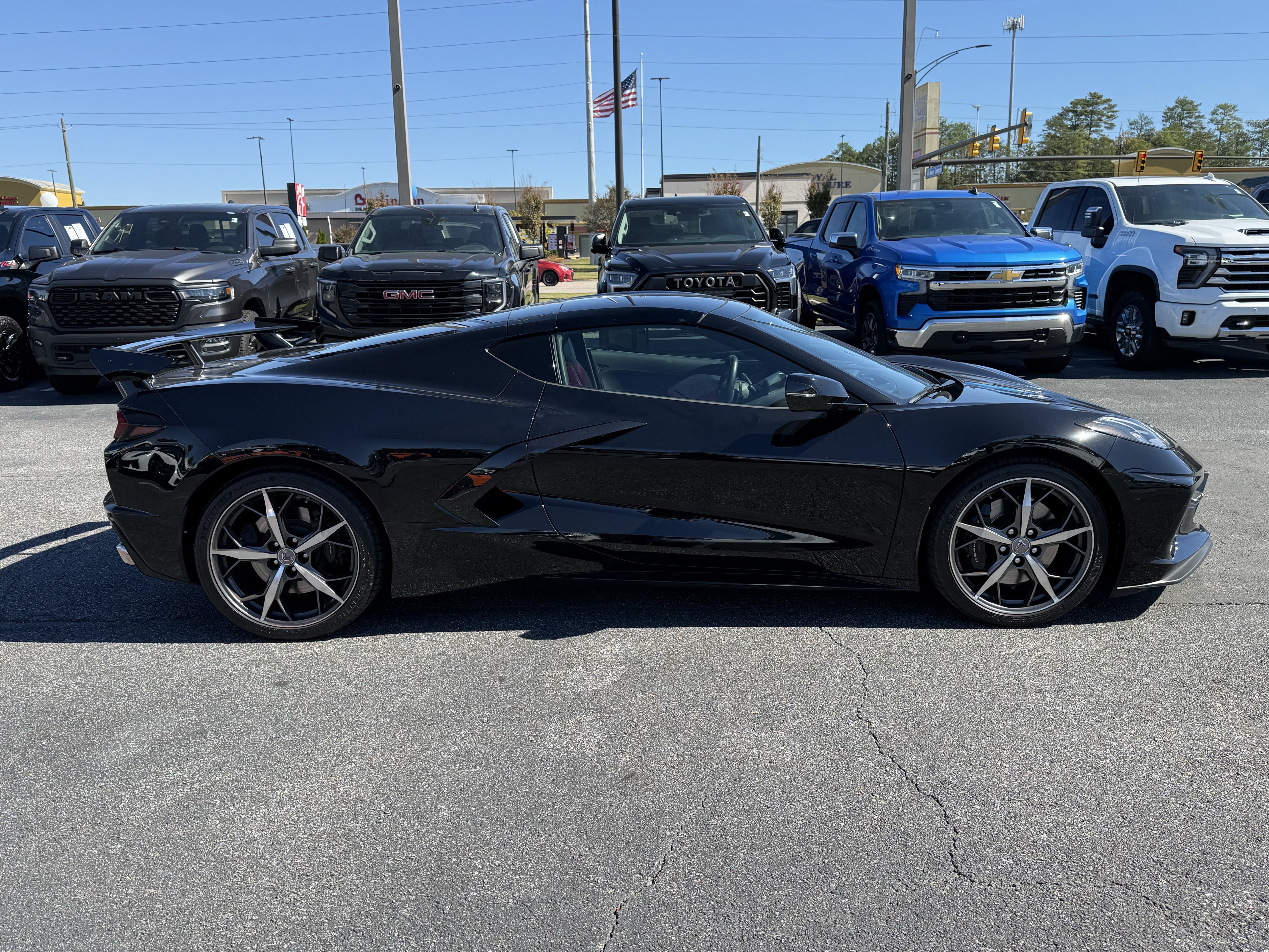 Used 2020 Chevrolet Corvette Stingray Preferred Cpe w/ 2LT Preferred Equipment Group RWD image 12