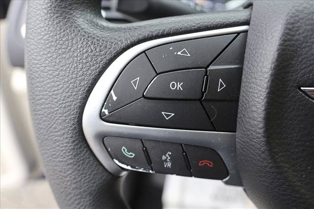 Used 2015 Chrysler 200 Limited FWD image 14