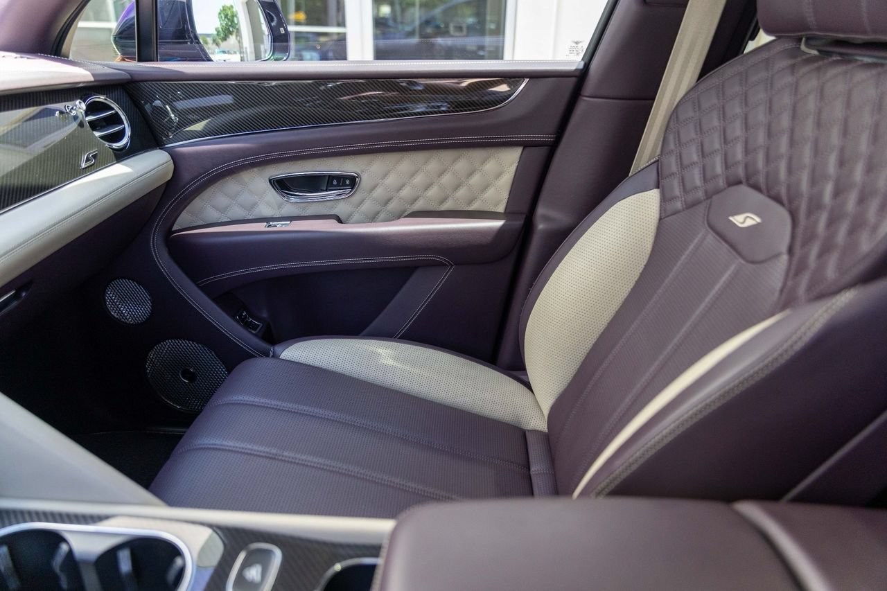 Certified 2023 Bentley Bentayga AWD/4WD image 43