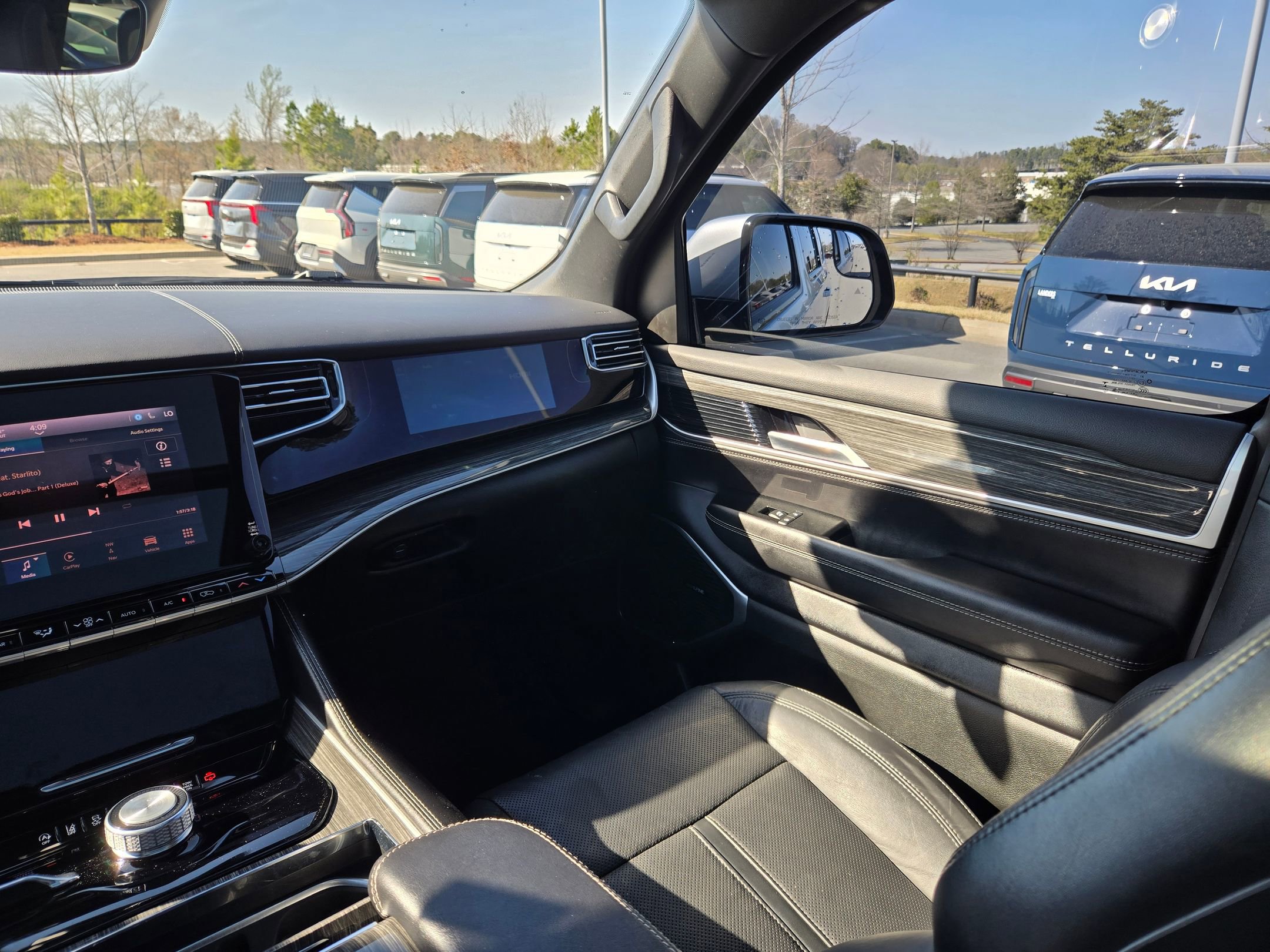 Used 2022 Jeep Wagoneer Series II w/ Premium Group I image 11