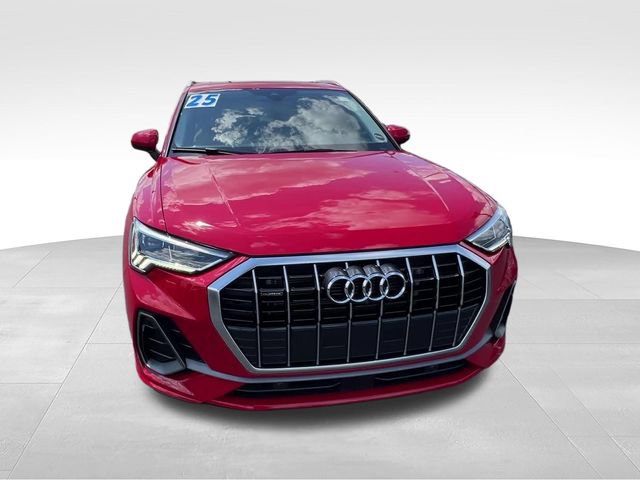 Used 2025 Audi Q3 2.0T Premium Plus w/ Premium Plus Package AWD/4WD image 8