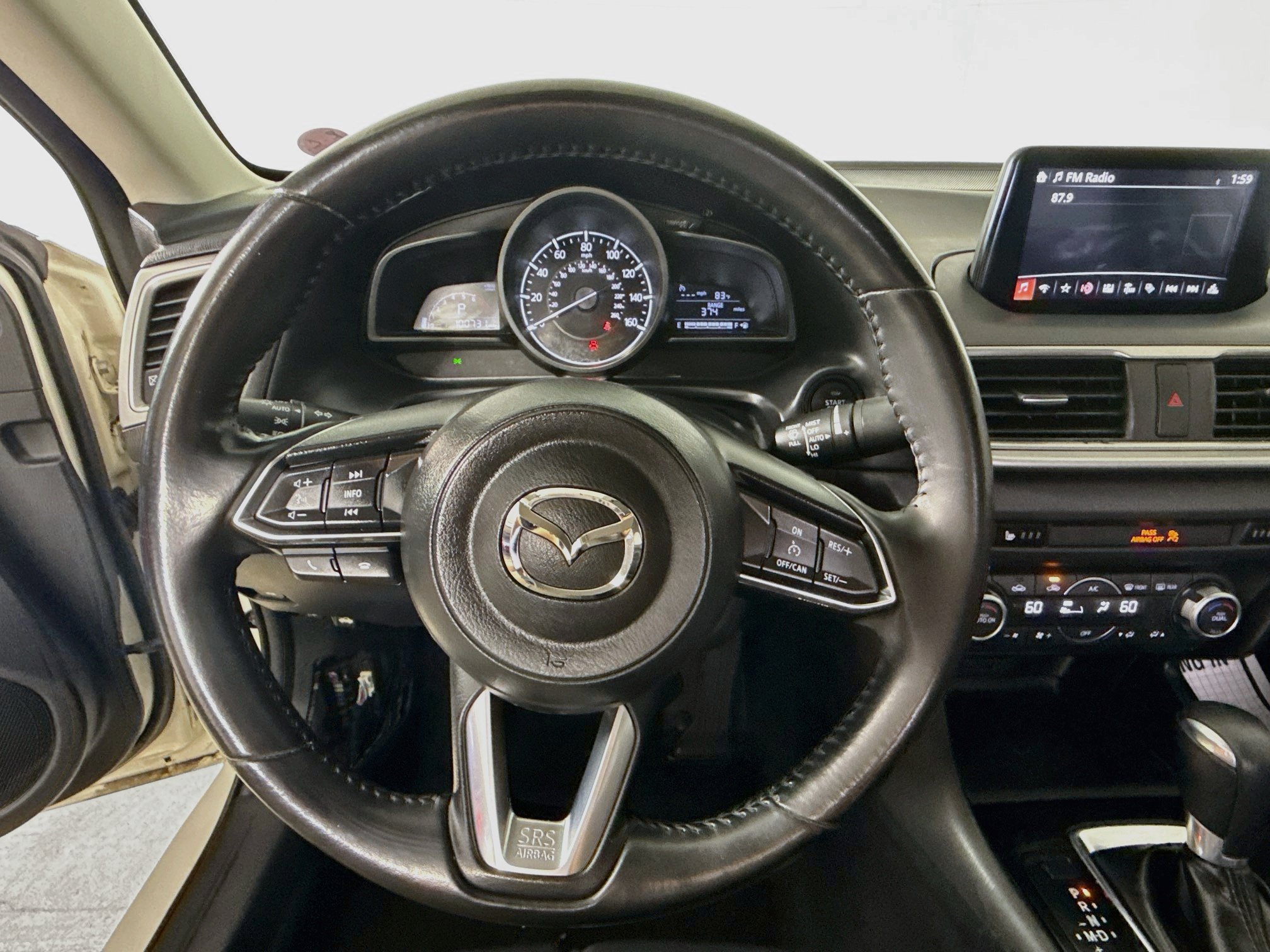 Used 2018 MAZDA MAZDA3 Touring FWD image 11