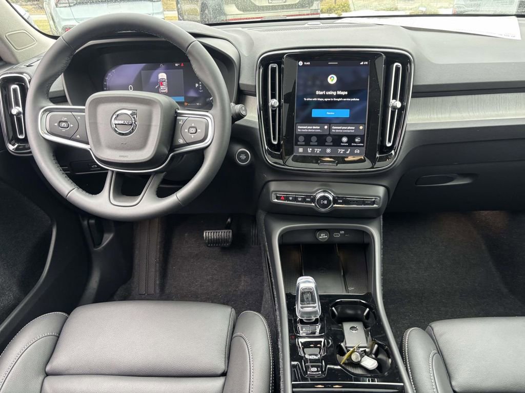 New 2026 Volvo XC40 B5 Plus w/ Protection Package Premier image 28