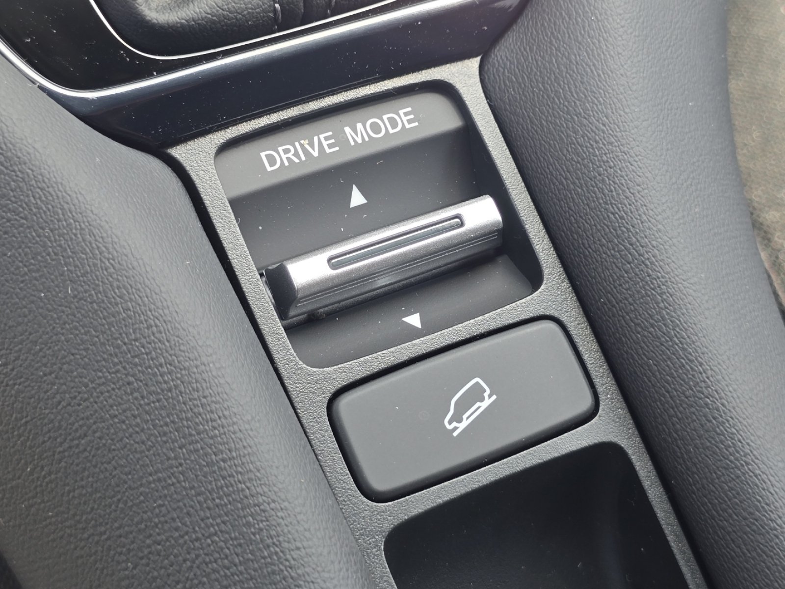 New 2027 Honda HR-V LX image 7