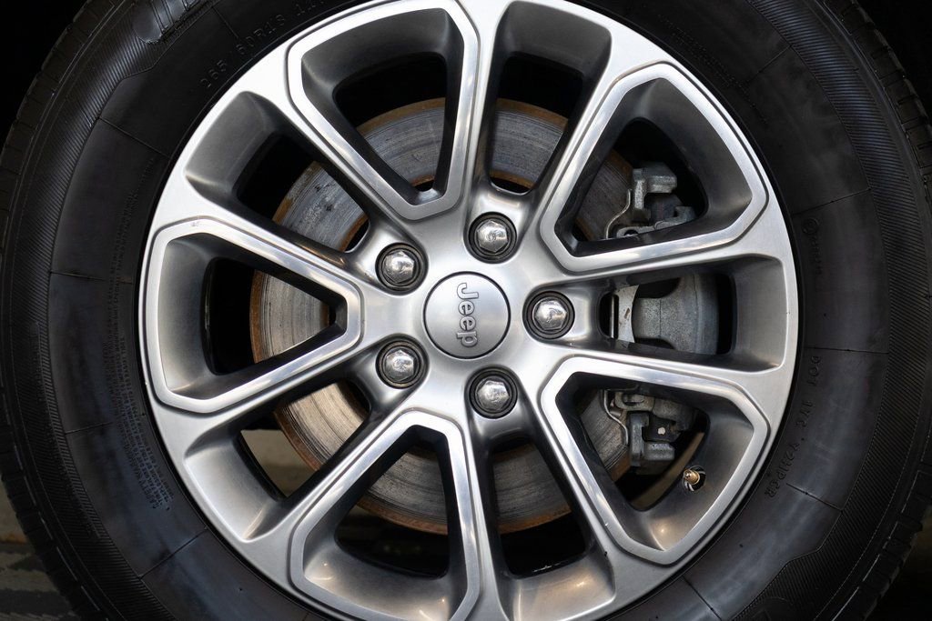 Used 2012 Jeep Grand Cherokee Overland image 10