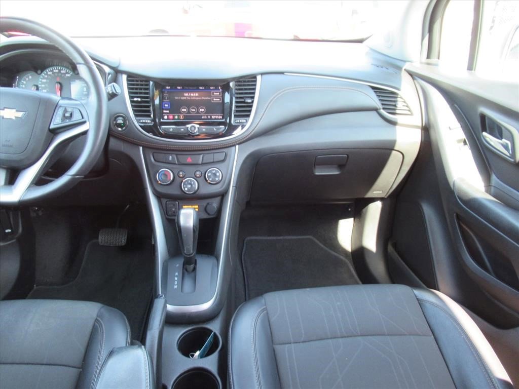 Certified 2022 Chevrolet Trax LT w/ LT Convenience Package image 14