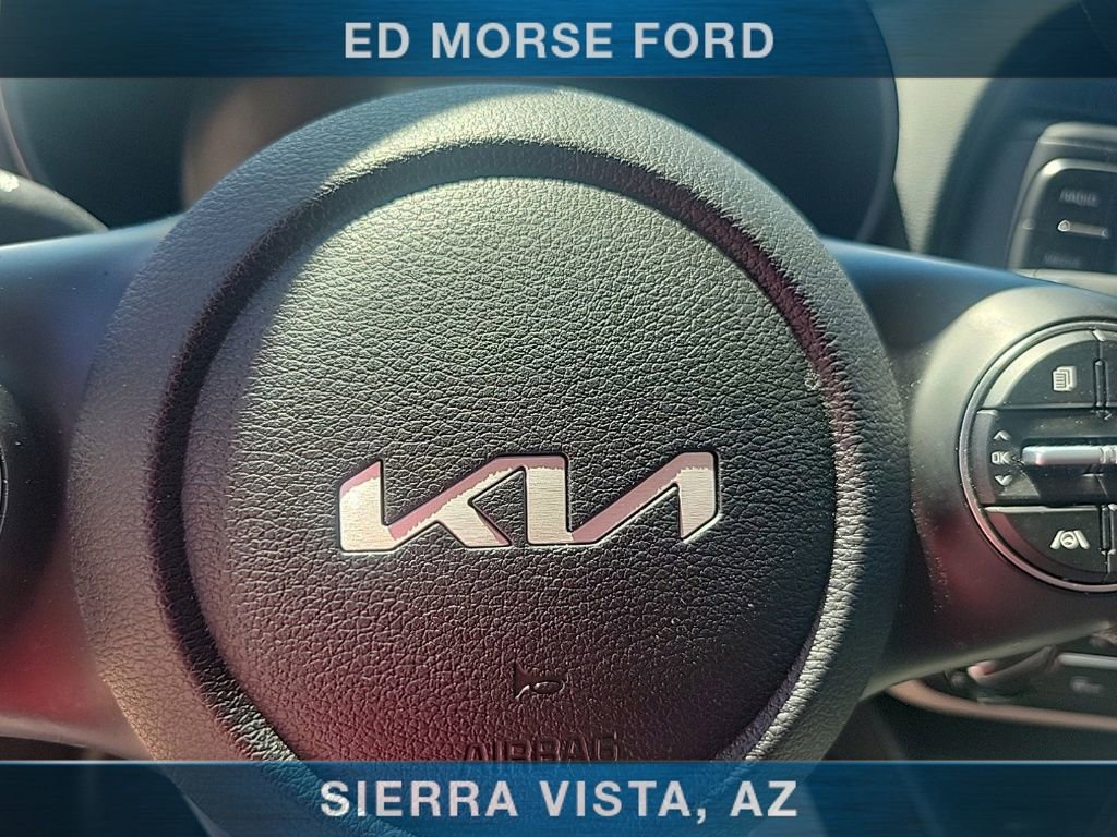 Used 2025 Kia Soul LX FWD image 23