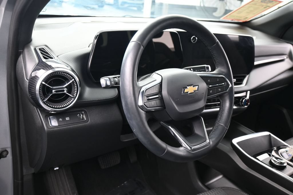 Used 2026 Chevrolet Equinox LT FWD image 17