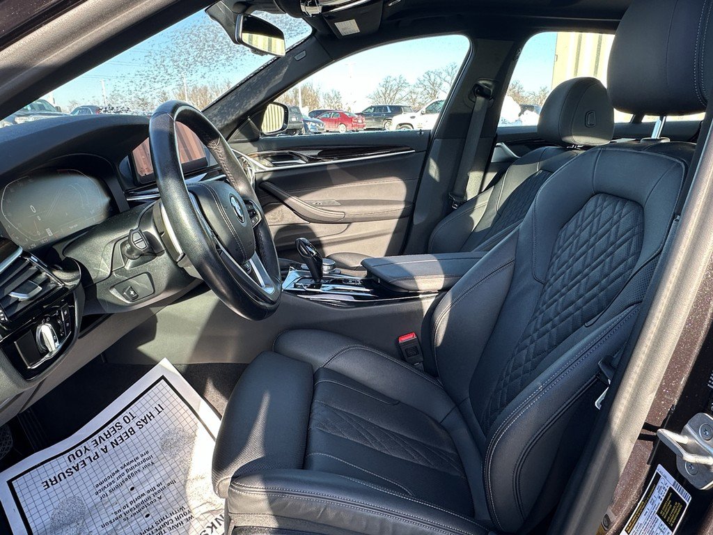 Used 2021 BMW 530i xDrive w/ Convenience Package image 19