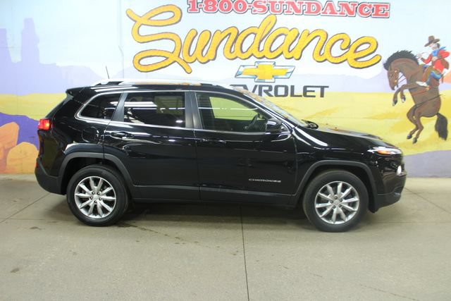 Used 2017 Jeep Cherokee Limited w/ Luxury Group