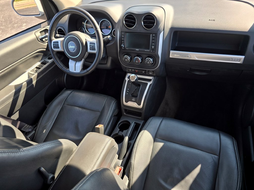 Used 2017 Jeep Compass High Altitude AWD/4WD image 21